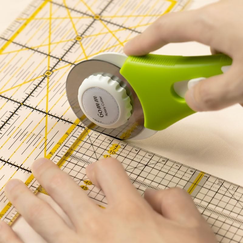 Rotary Cutter for Fabric, Precision Cloth Cutting Tool